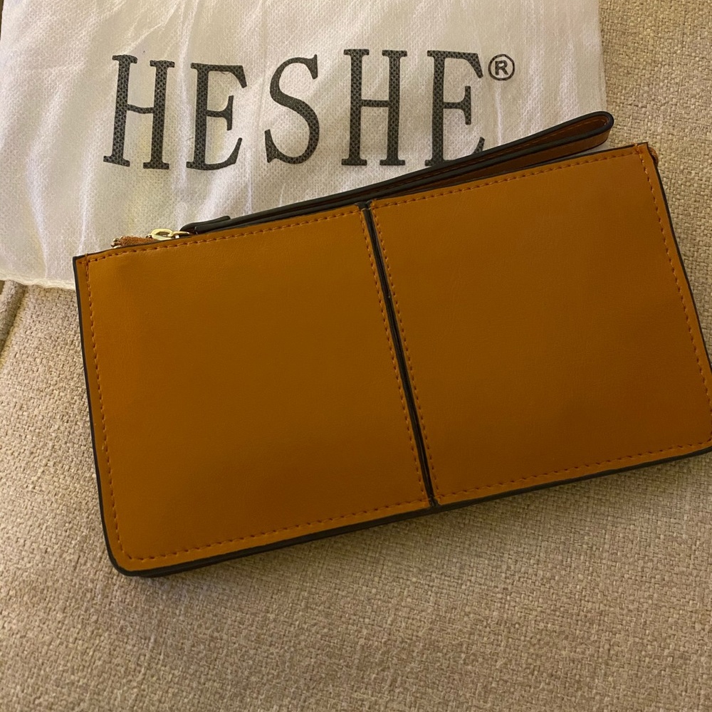 HESHE Women’s Wristlet Wallet NWOT